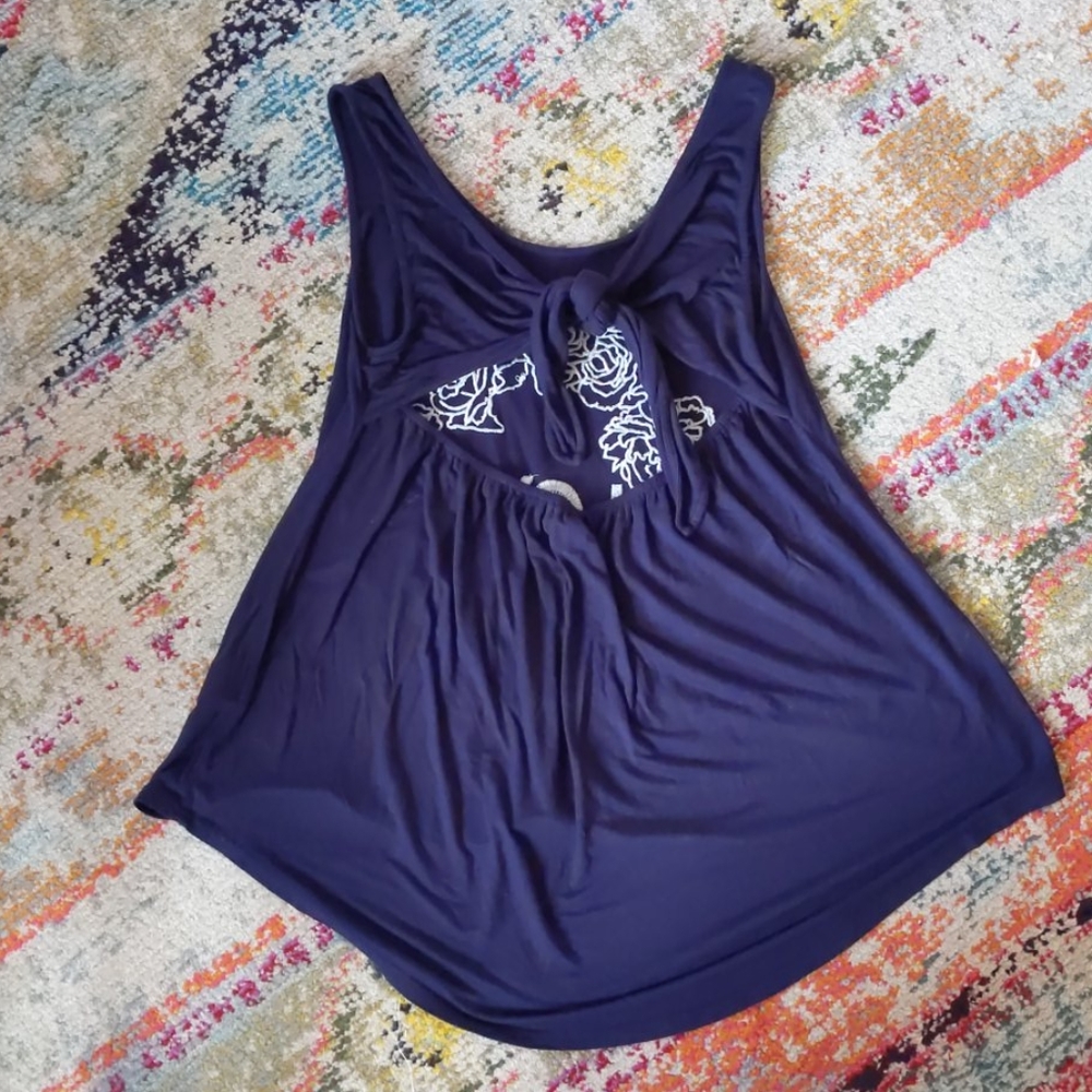 Tanktop - Picture 3 of 4